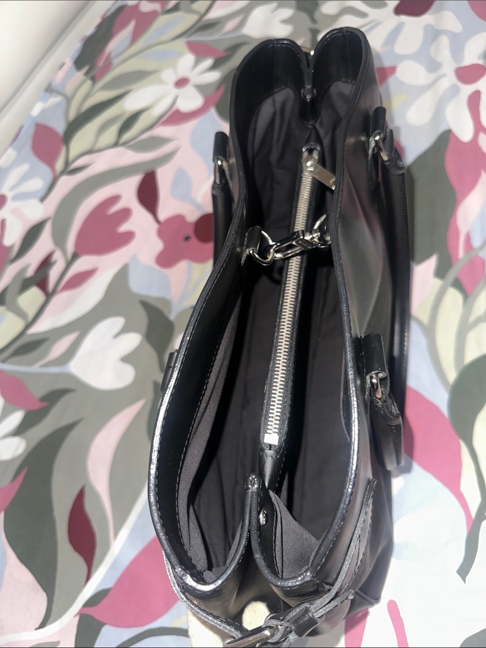 Louis Vuitton Passy Tote Epi Bag in Black - Picture 9 of 15